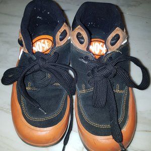 Vintage Nose Skater shoes ladies 6 youth 4
